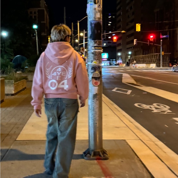 Meet your Posher, Adone - Picture 3 of 3